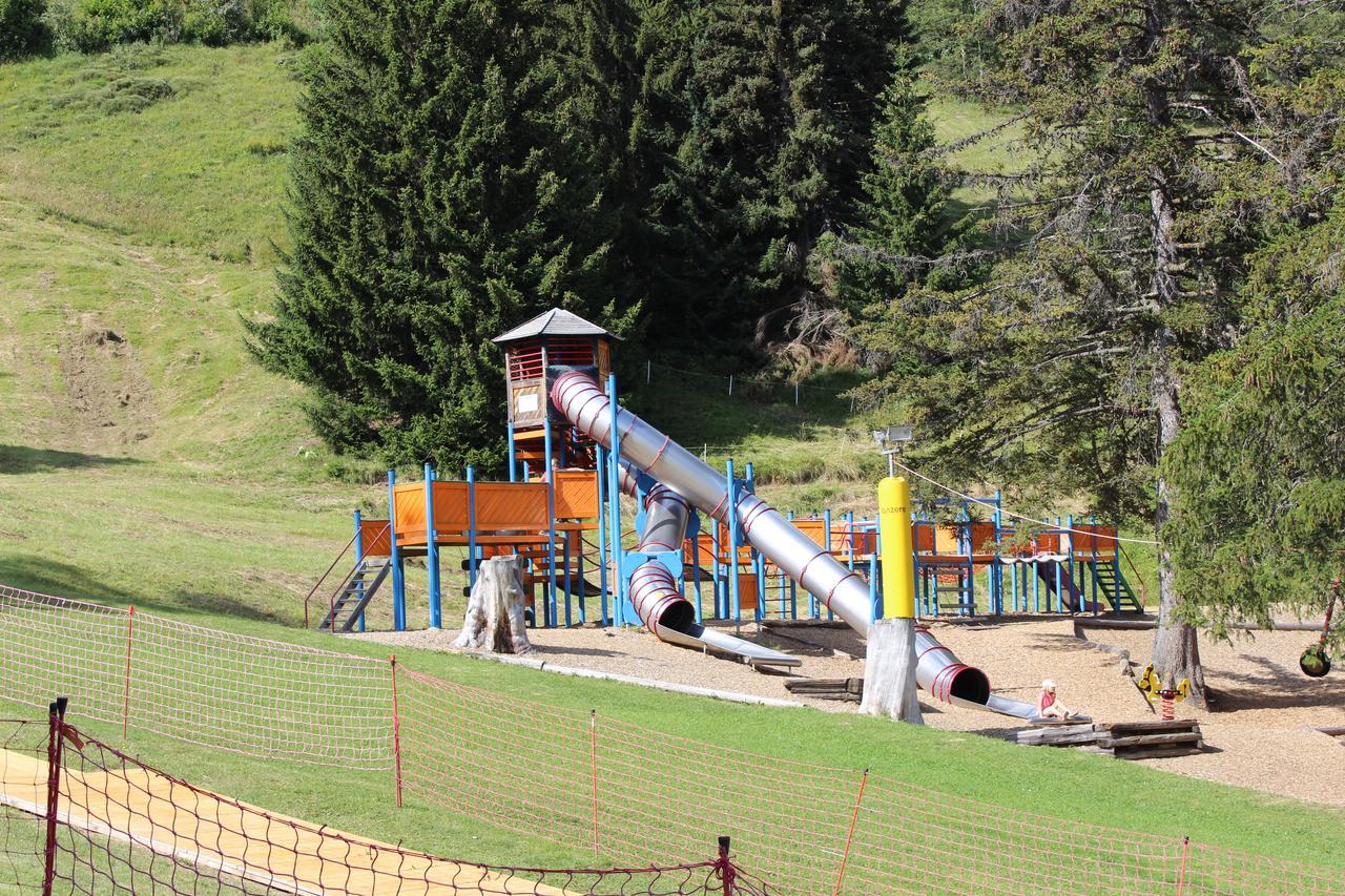 Holidays Groupes Анзер Екстер'єр фото